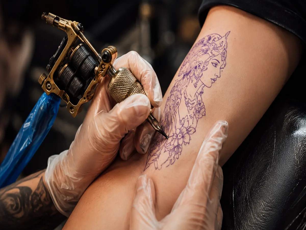 Fuentes de alimentación para tatuar: qué tener en cuenta antes de elegir